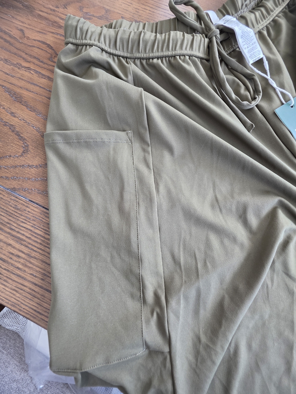 HALARA Wide-Leg Olive Green Drawstring Pocket Pants - Picture 8 of 10